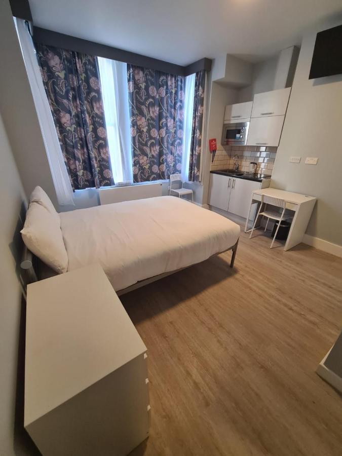 17 Elm Road Aparthotel *